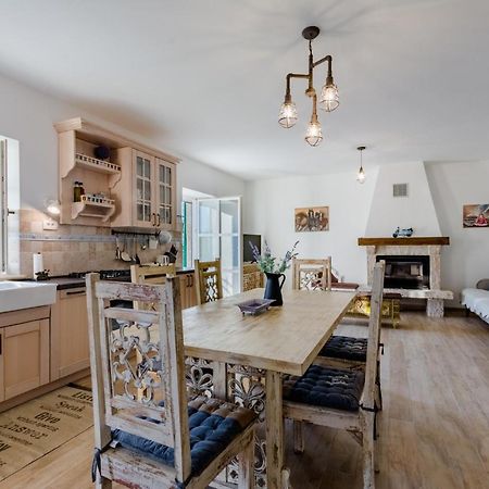 Holiday Home Rustic Kraljici Dış mekan fotoğraf
